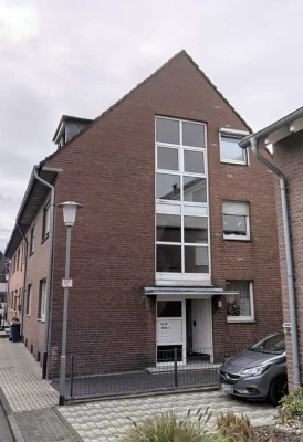 Mehrfamilienhaus in ruhiger Lage von Neuss-Holzheim