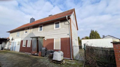 Ideal für Sanierungsbegeisterte - Einfamilienhaus mit 3 Garagen in Jerxheim!