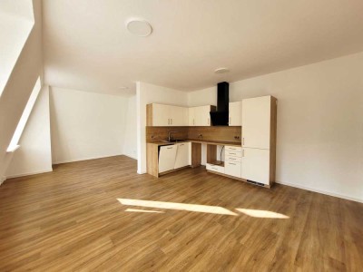 ERSTBEZUG!!! Attraktive 2- Zimmerwohnung mit Einbauküche in einmaliger Lage