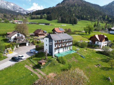 Einzigartige Liegenschaft in atemberaubender Bergkulisse mit vielfältigen Nutzungsmöglichkeiten