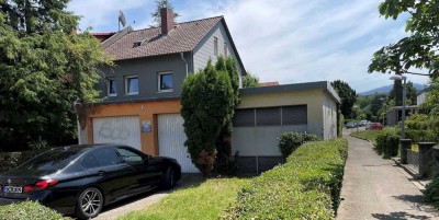 Einfamilienhaus/Doppelhaushälfte mit 9 Zimmern in Freiburg-Weingarten