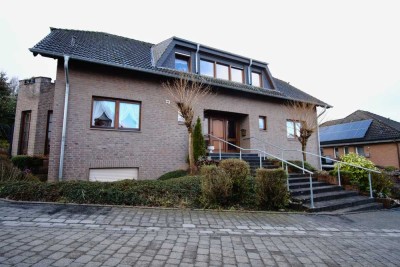 Großes, freistehendes Wohnhaus Langerwehe-Jüngersdorf