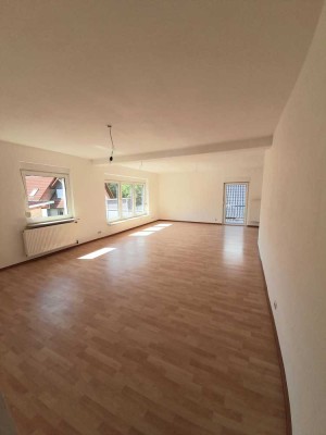 Helle, ruhige 2-Zimmer-Wohnung mit Balkon in Leidersbach