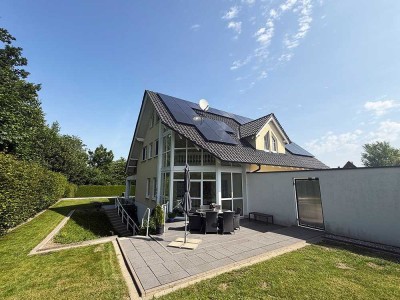 Wohnen wie im Urlaub: Luxuriöses Einfamilienhaus mit Pool in ruhiger Lage von Wickede!