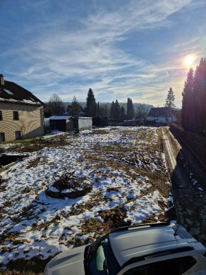 Frisch  sanierte 3 -Zimmer Wohnung mit Gartennutzung