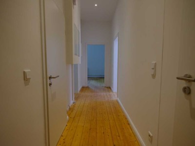 Attraktive 2-Zimmer-Wohnung zur Miete in Bielefeld-Sieker, Altbau