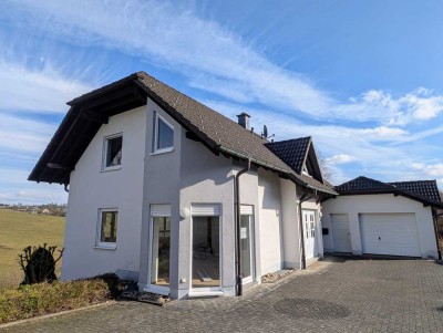 Attraktives Haus mit tollem Ausblick und geh. Innenausstattung