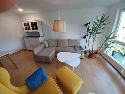 Hell, ruhig, möbliert, befristet 1-3 Jahre, 3ZKB, Balkon, Garage, Gepflegt
