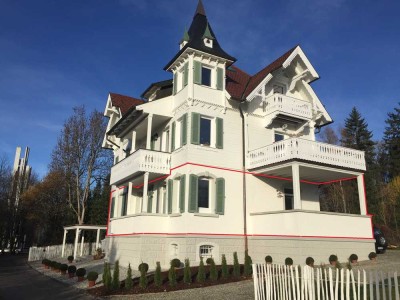 Geschmackvolle 80-Raum-Hochparterre-Wohnung mit geh. Innenausstattung mit Balkon und EBK