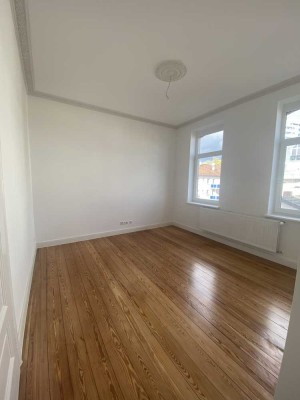 Schöne frisch sanierte 2-Zimmer Wohnung