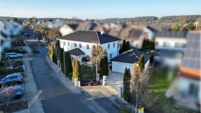 Villa mit luxuriöser Ausstattung – exklusive Lage zw. Nürnberg und Schwabach