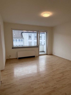 Wohnen in City-Lage, 3 Zimmer, KDB, 68m² mit Balkon, 3.OG (KEIN AUFZUG)