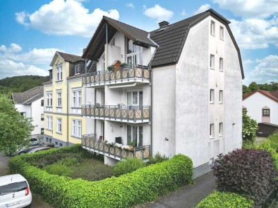 Charmante Maisonettewohnung mit Balkon in gepflegtem Mehrfamilienhaus