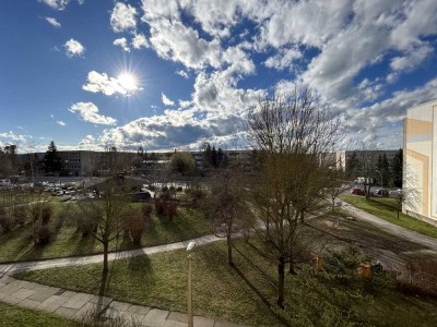 Moderne 1.5Z Wohnung in Stadtroda, zentrale Lage mit Südblick