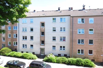 Kleine 3-Zi.-Whg. mit neuem Bad und neuem Boden