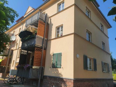 **Charmante 4-Raumwohnung mit Balkon & Gäste-WC**