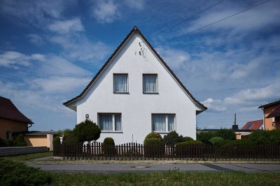 Einfamilienhaus mit großem Grundstück