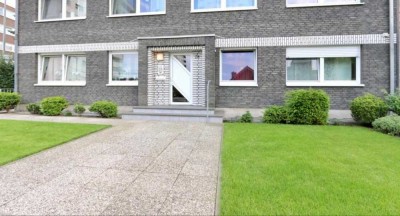 Ansprechende Dachgeschoss-Wohnung mit Einbauküche nähe Bahnhof!