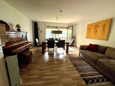 Gut geschnittene 3-Zimmer-Wohnung mit Balkon und Blick ins Grüne ��