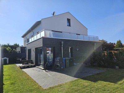 Preiswerte 5-Raum-Doppelhaushälfte mit gehobener Innenausstattung und EBK in Lehre