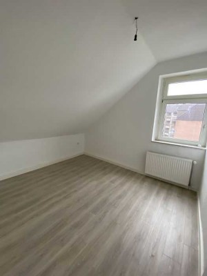 Neu renovierte 2 Zimmer-Wohnung in ruhiger Lage in Ückendorf zu vermieten!