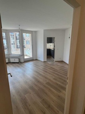 Stilvolle 2-Zimmer-Wohnung mit EBK in Hilden Zentrum, Warringtonplatz