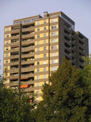 Sanierungsbedürftige 3-Zimmer-Wohnung mit Potenzial in Langen