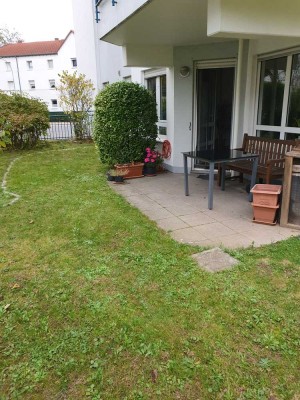 3-ZIMMER-GARTENGESCHOSS-WOHNUNG MIT EINBAUKÜCHE!!!