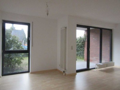 Schöne Erdgeschosswohnung mit kleinem Garten