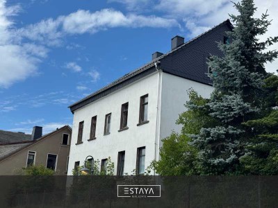 *Hochwertige Dachsanierung* Sanierungsbedürftiges Zweifamilienhaus in Schönheide