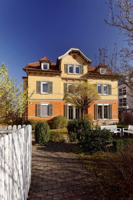 Wunderschöne 5-Zimmer-Altbau-Wohnung mit Balkon in bester Innenstadtlage in Schorndorf am Schloss