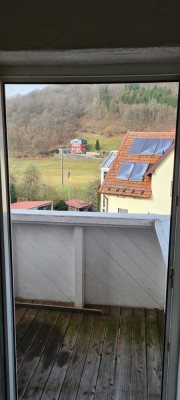 Großzügige 5-Zimmer-Wohnung mit Balkon und traumhaftem Ausblick in Riedenberg