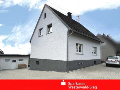 Birken-Honigsessen, 2022 modernisiertes Einfamilienhaus mit tollem Panoramablick