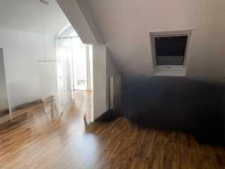 Geschmackvolle 2,5-Zimmer-DG-Wohnung mit gehobener Innenausstattung mit Balkon in Aschaffenburg