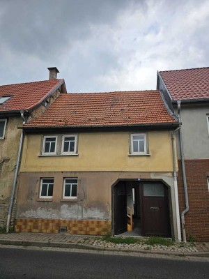 Teilsaniertes, kleines Einfamilienhaus, in Bad Tennstedt zu verkaufen :)