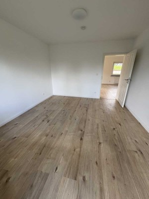 Erstbezug nach Renovierung - Schöne 2-Zimmer Wohnung mit EBK und Balkon