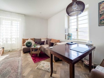 Kapitalanlage - Charmante Altbauwohnung mit Balkon in Augsburg-Lechhausen zu verkaufen!