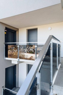 FUßE VOM RUCKERLBERG I DIREKT AM LEONHARDBACH I LKH NÄHE I SÜD-TERRASSE I SACKSTRAßE I ABSOLUTE RUHELAGE I MODERNER GRUNDRISS I EXKLUSIVER NEUBAU I TIEFGARAGE I AB SOFORT VERFÜGBAR I