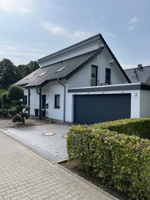 Ihr bezugsfertiges Traumhaus: Modern, hochwertig, fair im Preis – 624.000 Euro ohne Maklergebühren!