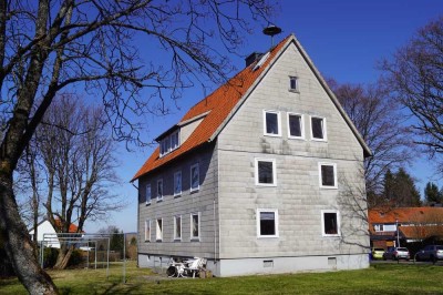 Stettiner Str. 16 helle 2 ZKB Wohnung im 2.OG rechts