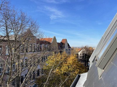 Dachgeschoss mit Sichtbalken! 2-Zimmer-Wohnung in der südlichen Innenstadt