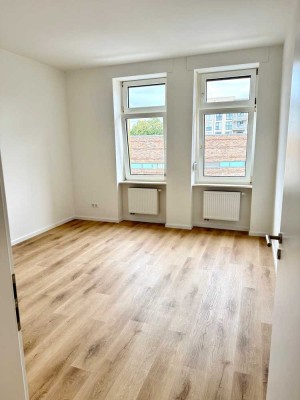 kernsanierte 2,5 ZKB Wohnung ab sofort zu vermieten