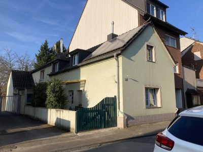 Charmantes 150 qm Haus in Bachem mit Garten sucht nette Mieter