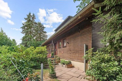 Einfamilienhaus in idyllischer Lage mit großzügigem Grundstück
