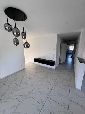 Helle 3-Zimmer-Wohnung mit Balkon, neuer Küche & moderner Dusche