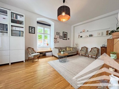 Stilvolle 3 Zimmer-Altbauwohnung mit DAN-Küche an der Donaulände