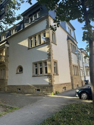 Stilvolle Altbauwohnung, 4-Raum-Wohnung mit gehobener Innenausstattung, 2 Balkone, im Musikerviertel