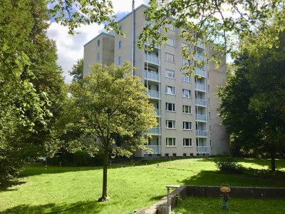 Preisgünstige, zentrale 2,5-Zimmer-Wohnung