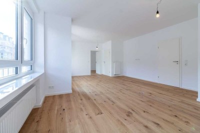 NEU MODERNISIERT MIT DOMBLICK, SONNENBALKON UND PANORAMABLICK ÜBER KÖLN +PROVISIONSFREI+
