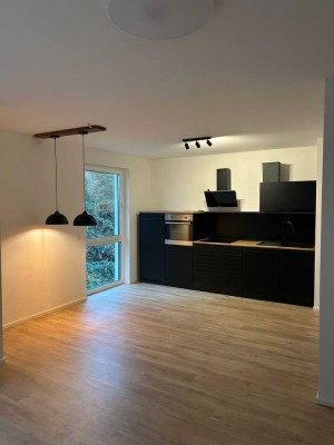 PREISGEDÄMPFTE Moderne 2-Zimmer-Wohnung mit Balkon in Düsseldorf